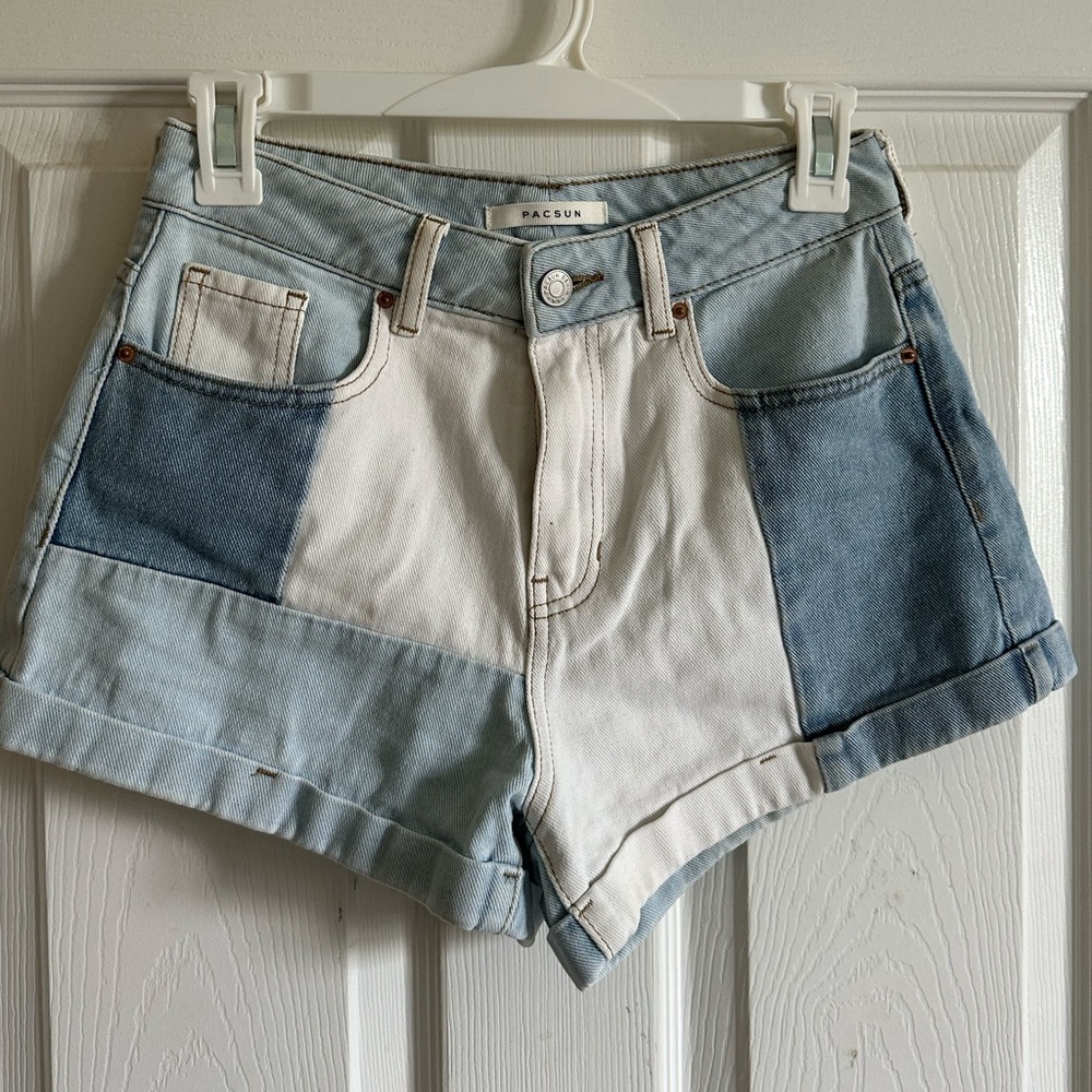 PacSun Mom short